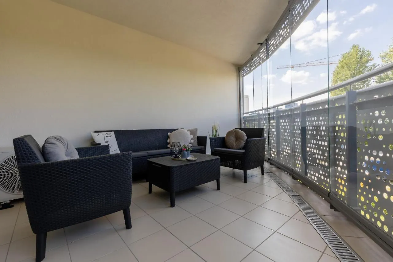 Deluxe Apartment Wronia 45 With Ac, Parking & Balcony By Renters Prestige Warsaw