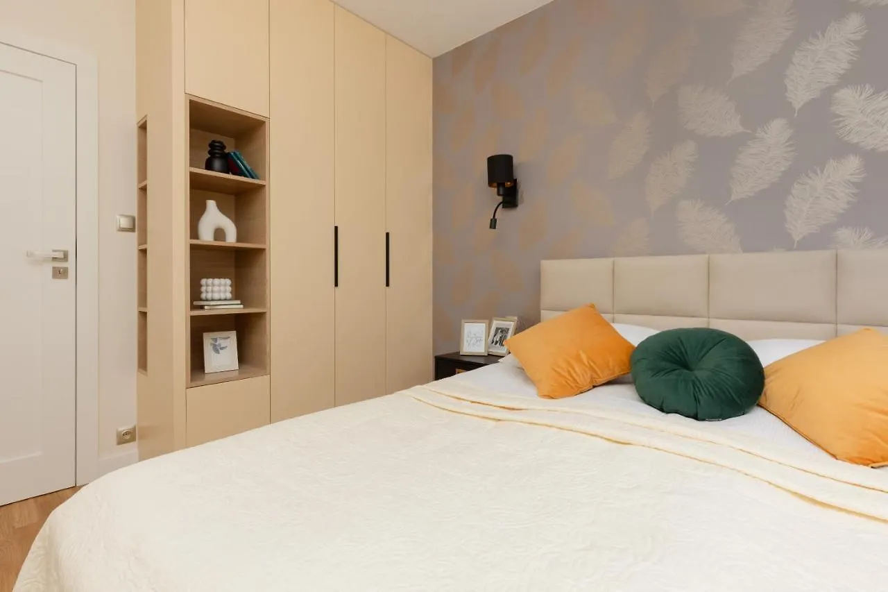 Deluxe Apartment Wronia 45 With Ac, Parking & Balcony By Renters Prestige Warsaw